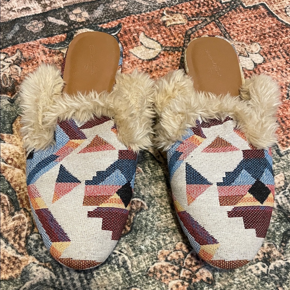 Universal Thread Multicolor Fur-Lined Mules